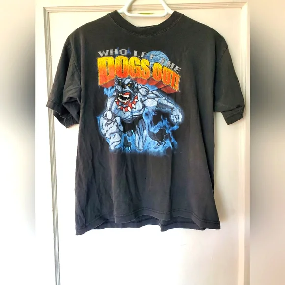 🐶Vintage ,Who let the dogs out kids shirt 🐶 - Picture 1 of 3